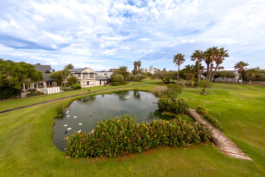 4 Bedroom Property for Sale in Greenways Golf Estate Western Cape